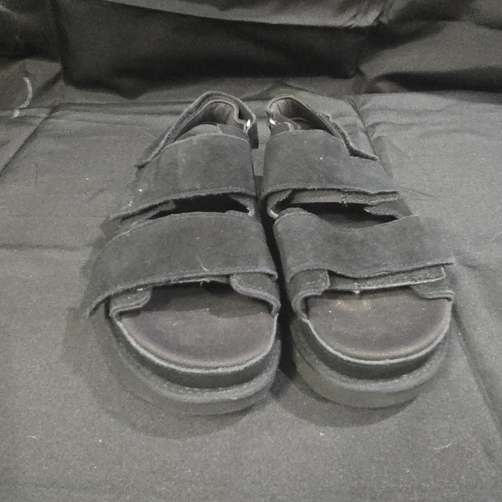 UGG Sandles